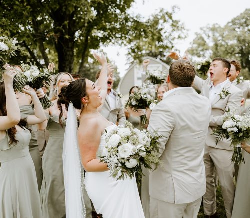 Lindsey Zern Photography | Pittsburgh Wedding Photographer | Burgh Brides