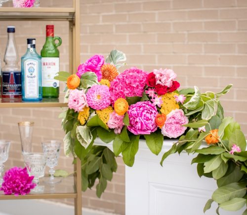 Bright Rooftop Wedding Inspired Styled Shoot. For more wedding inspiration, visit burghbrides.com!