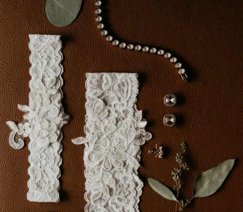 Rustic Chic Seven Springs Pittsburgh Wedding. For more wedding inspiration, visit burghbrides.com!