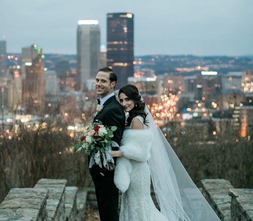 Warm Burgundy & Gold Pennsylvanian Wedding. For more luxury wedding ideas, visit burghbrides.com!