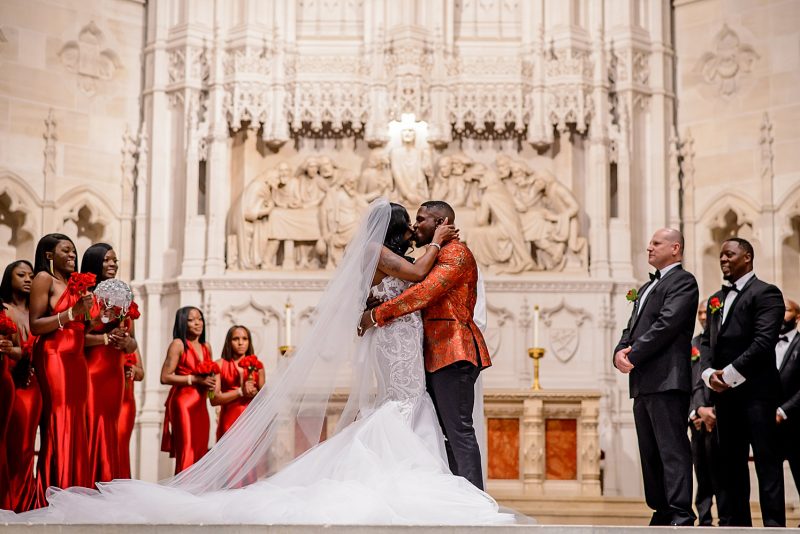 Glamorous Cultural Wedding at the Carnegie Museum. For more luxury wedding ideas, visit burghbrides.com!