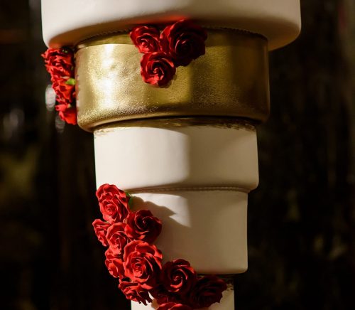 Glamorous Cultural Wedding at the Carnegie Museum. For more luxury wedding ideas, visit burghbrides.com!