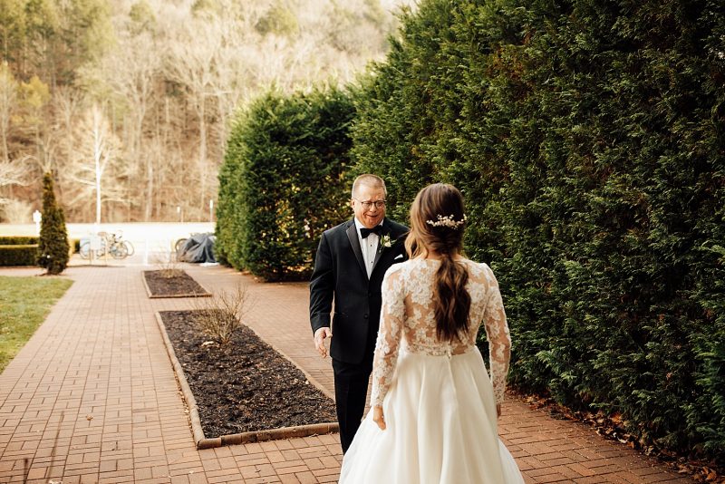 Wintery Woodlands Omni Bedford Springs Wedding. For more winter wedding ideas, visit burghbrides.com!