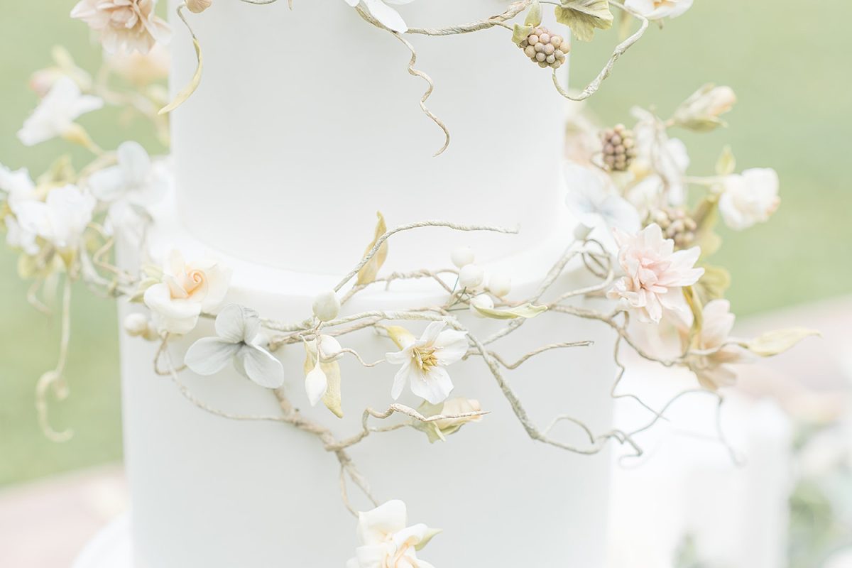 Alex Robba Cake | Pittsburgh Wedding Cake Baker | Burgh Brides