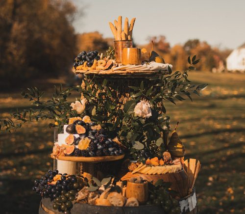 Ideas for a Dreamy (and Safe) Backyard Wedding. For more COVID wedding planning tips, visit burghbrides.com!