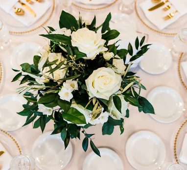 Clean & Classic Valley Brook Country Club Wedding. For more classic wedding ideas, visit burghbrides.com!