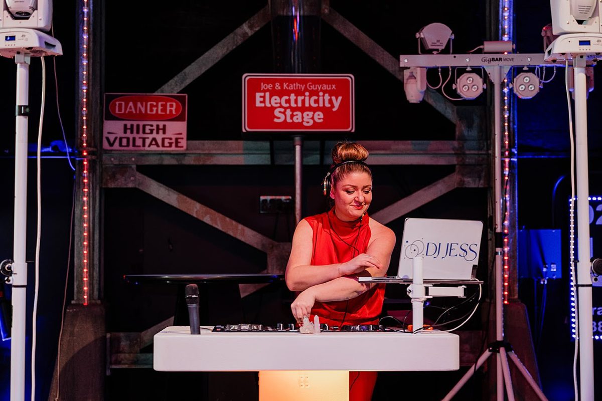 DJ Jess | Pittsburgh Wedding DJ | Burgh Brides