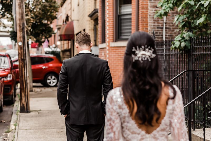 Luxe Art Deco Downtown Pittsburgh Wedding. For more modern wedding ideas, visit burghbrides.com!