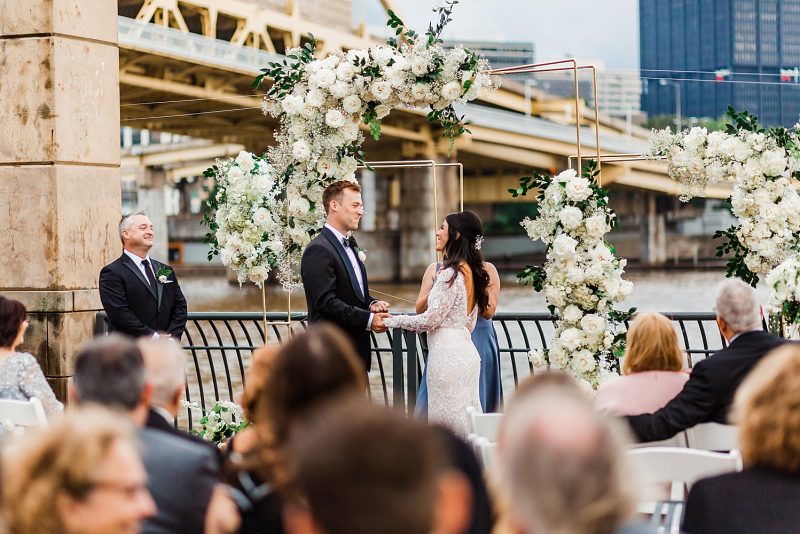 Luxe Art Deco Downtown Pittsburgh Wedding. For more modern wedding ideas, visit burghbrides.com!