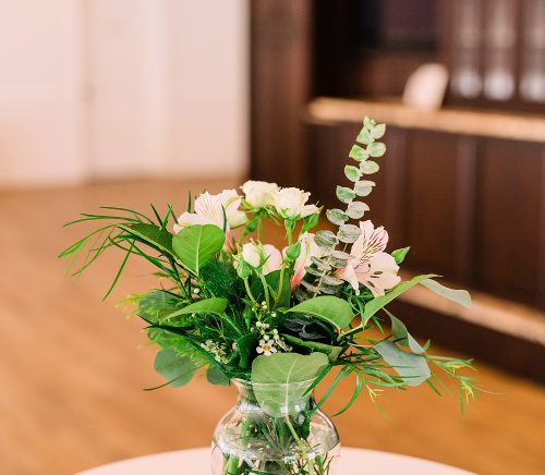 Classic Pittsburgh Inspired Wedding at Twelve Oaks Mansion. For more timeless wedding ideas, visit burghbrides.com!