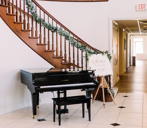 Classic Pittsburgh Inspired Wedding at Twelve Oaks Mansion. For more timeless wedding ideas, visit burghbrides.com!
