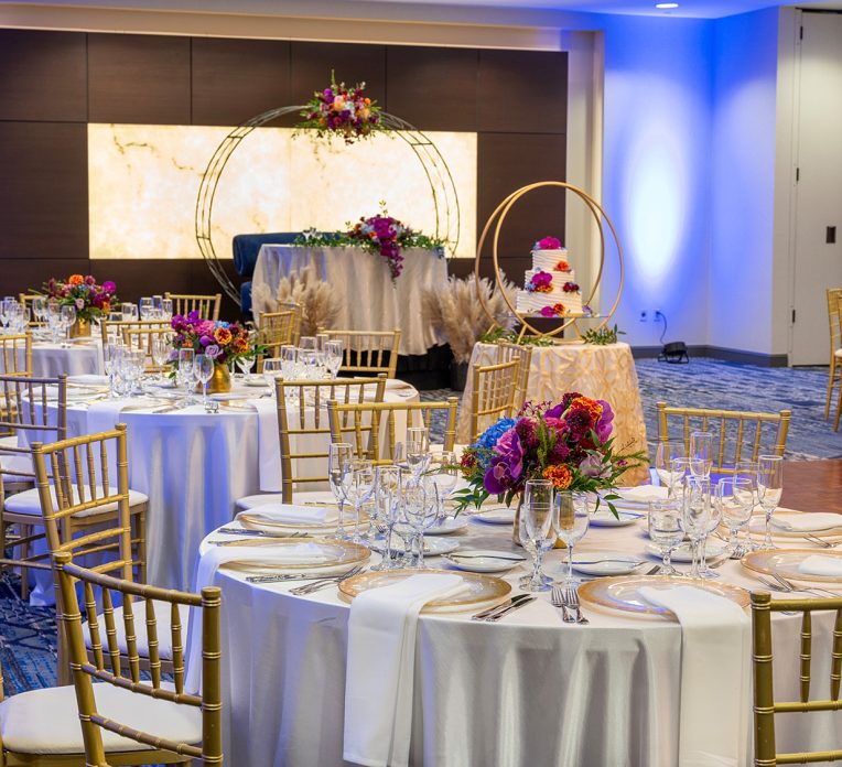 DoubleTree Hilton Downtown Pittsburgh | Pittsburgh Wedding Venue | Burgh Brides
