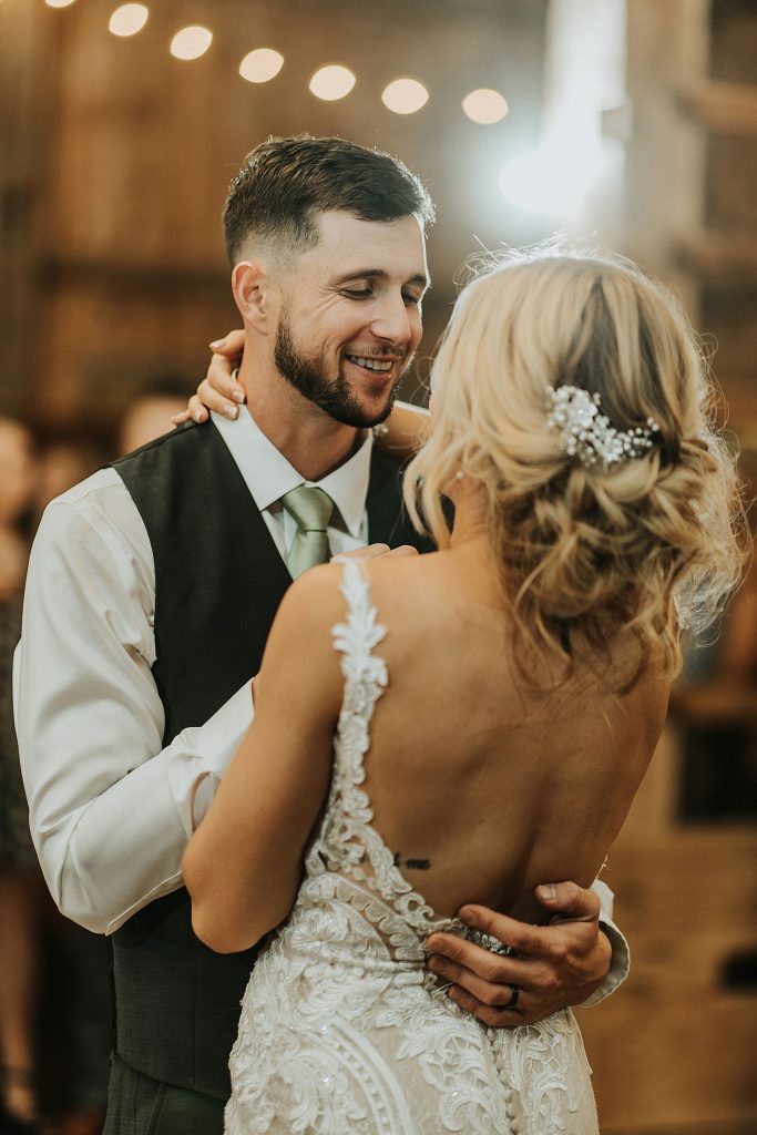 Willowbrook Wedding with Intimate Touches | Burgh Brides | Oakwood Photo + Video