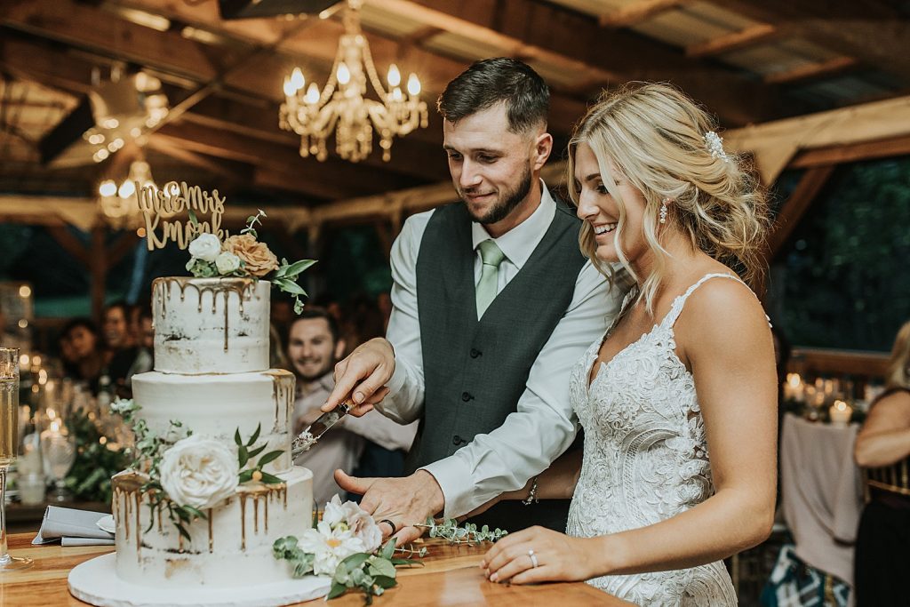 Willowbrook Wedding with Intimate Touches | Burgh Brides | Oakwood Photo + Video