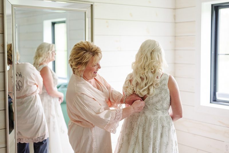 Shady Elms Farm Wedding with Mint Accents. For more rustic wedding ideas, visit burghbrides.com!