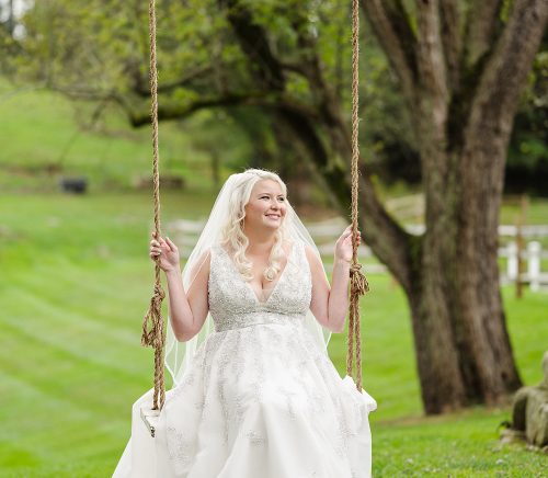 Shady Elms Farm Wedding with Mint Accents. For more rustic wedding ideas, visit burghbrides.com!