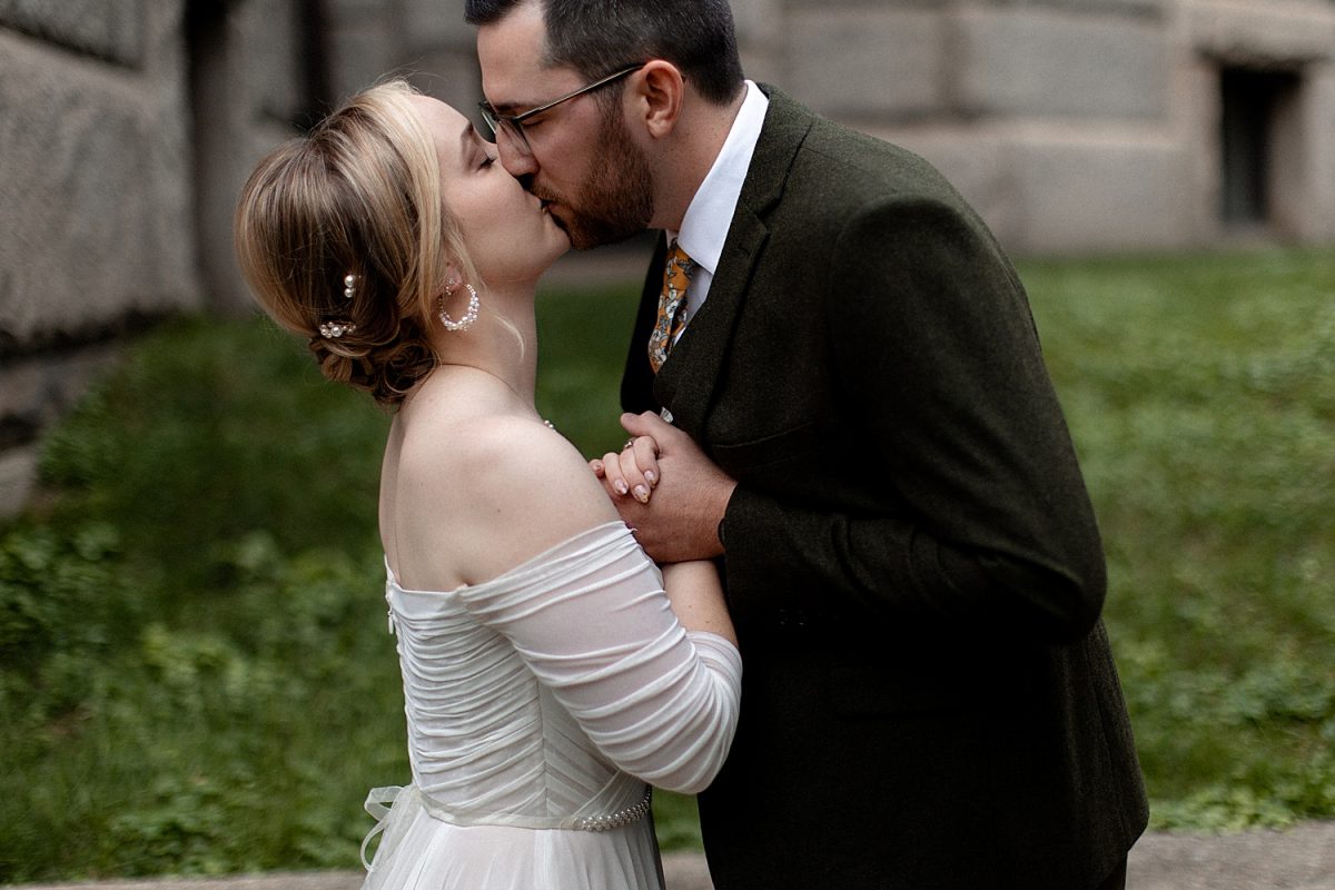 Artistic DIY Wedding at MuseumLab | Burgh Brides | Alexa Frankovitch Photography