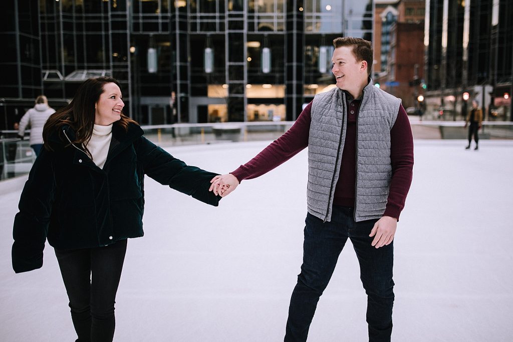 Christmasy Downtown Pittsburgh Engagement Session | Burgh Brides | Kaitlin Powell Photography