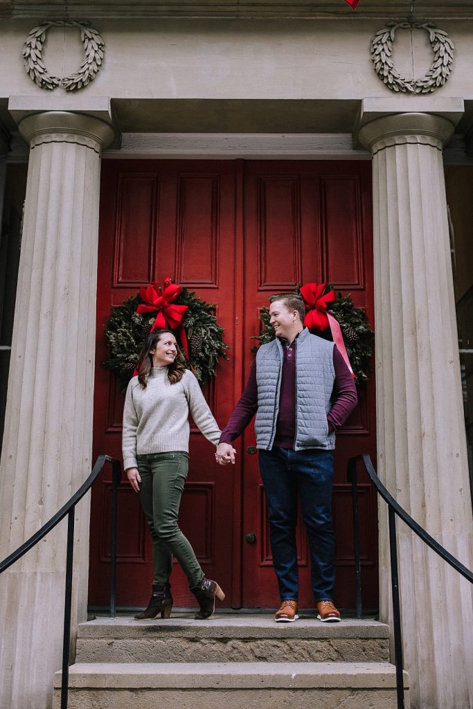 Christmasy Downtown Pittsburgh Engagement Session | Burgh Brides | Kaitlin Powell Photography