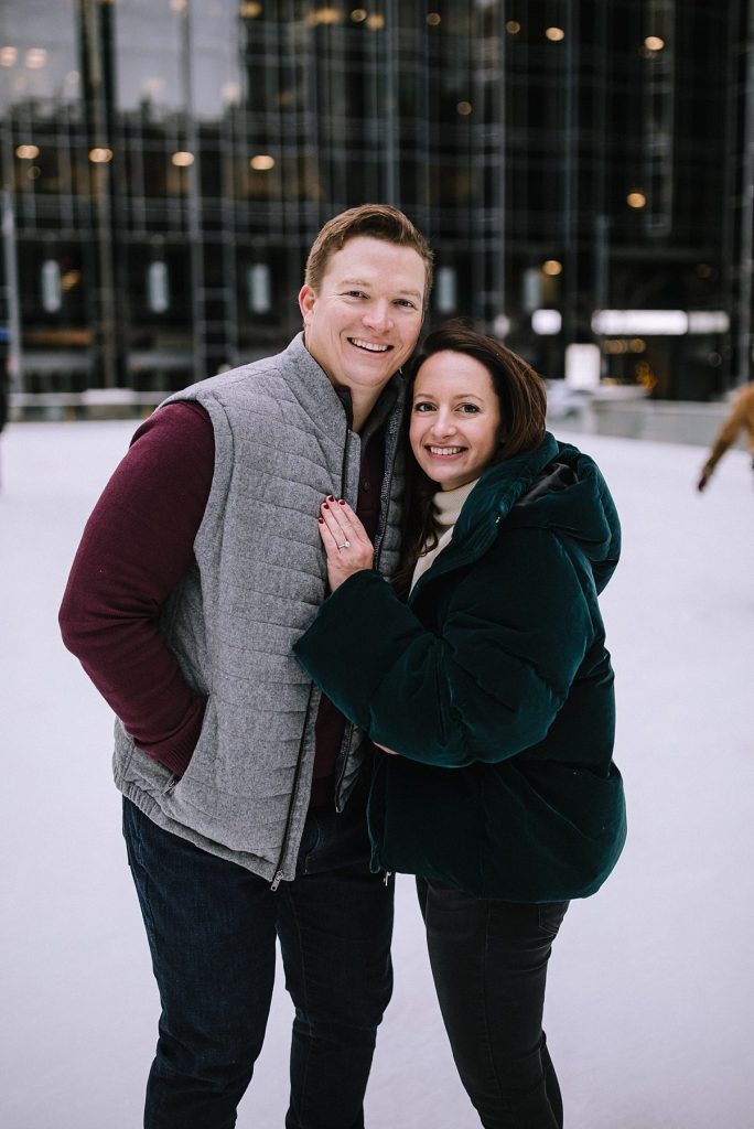 Christmasy Downtown Pittsburgh Engagement Session | Burgh Brides | Kaitlin Powell Photography
