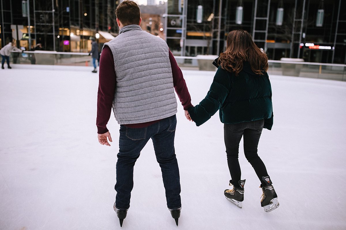 Christmasy Downtown Pittsburgh Engagement Session | Burgh Brides | Kaitlin Powell Photography