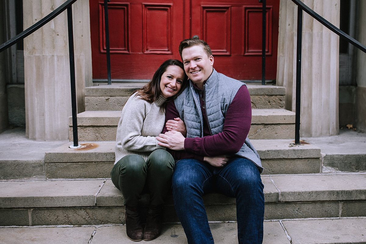 Christmasy Downtown Pittsburgh Engagement Session | Burgh Brides | Kaitlin Powell Photography