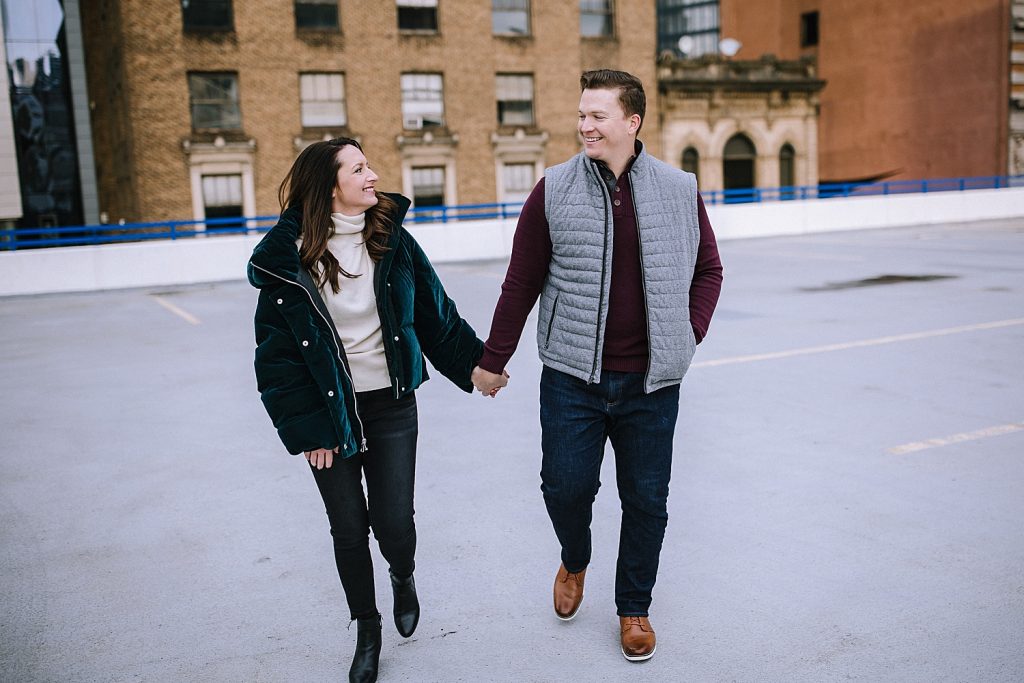 Christmasy Downtown Pittsburgh Engagement Session | Burgh Brides | Kaitlin Powell Photography