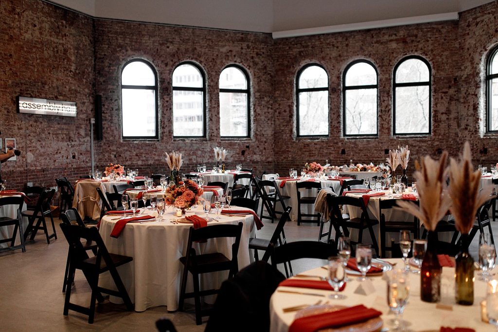 Laid Back Moody MuseumLab Wedding | Burgh Brides | Alexa Frankovitch Photography