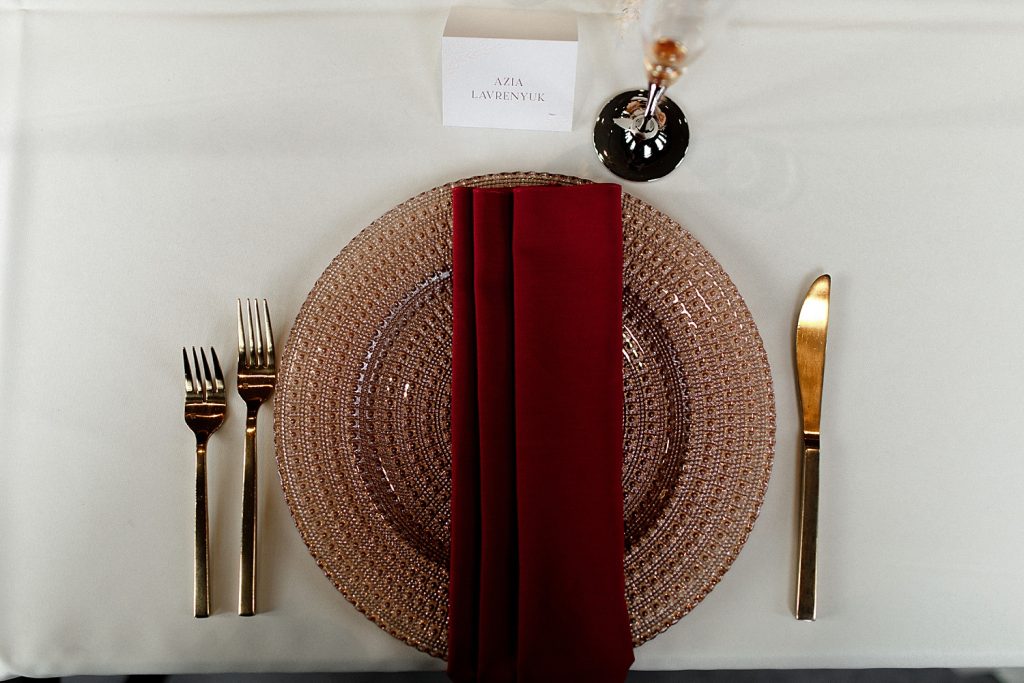 Laid Back Moody MuseumLab Wedding | Burgh Brides | Alexa Frankovitch Photography