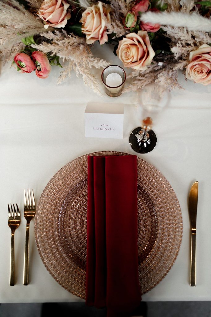 Laid Back Moody MuseumLab Wedding | Burgh Brides | Alexa Frankovitch Photography