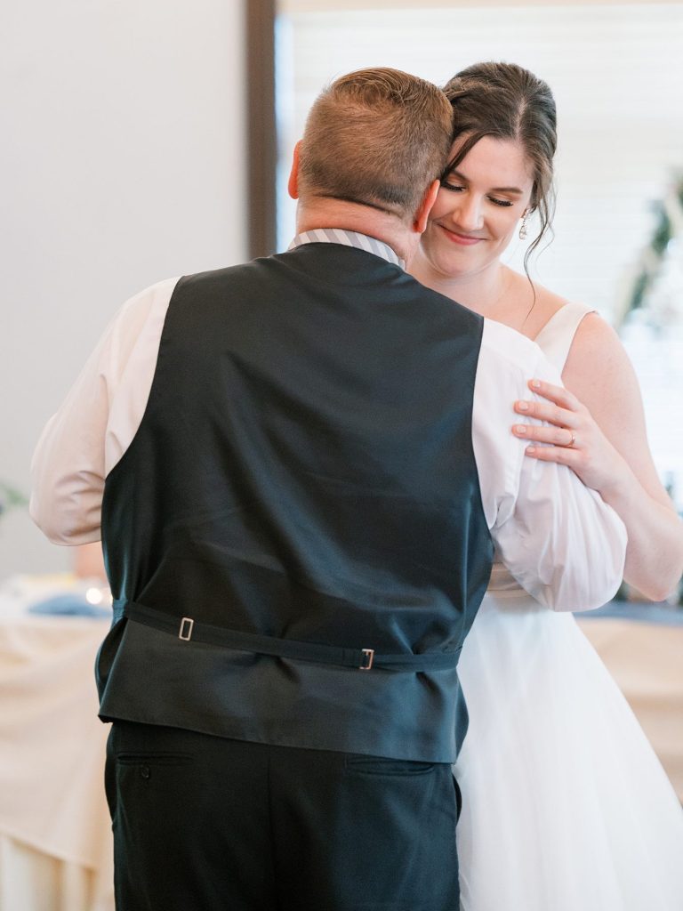 Colorful Treesdale Golf & Country Club Wedding | Burgh Brides | Anne Troxel Photography