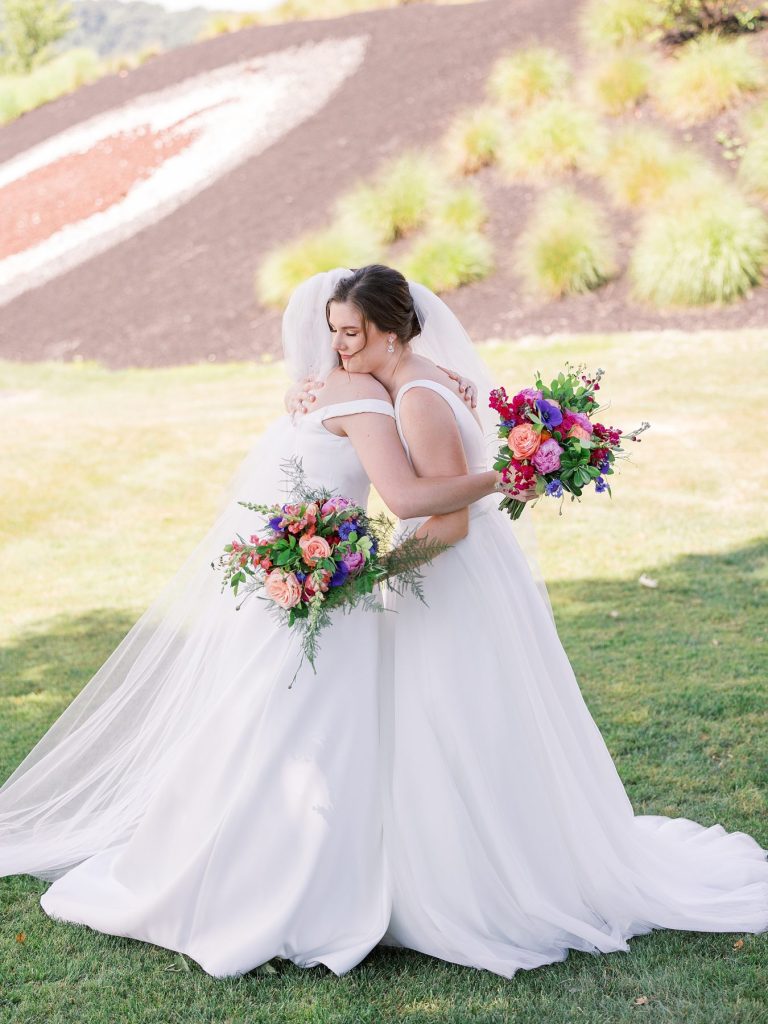 Colorful Treesdale Golf & Country Club Wedding | Burgh Brides | Anne Troxel Photography