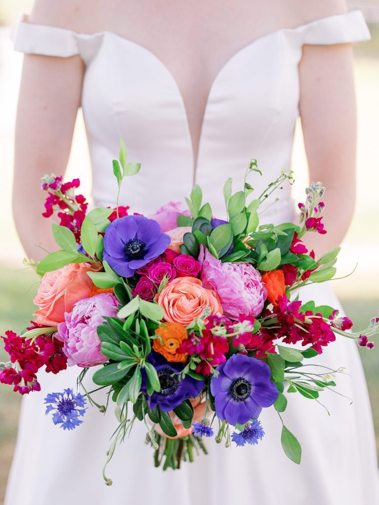 Colorful Treesdale Golf & Country Club Wedding | Burgh Brides | Anne Troxel Photography