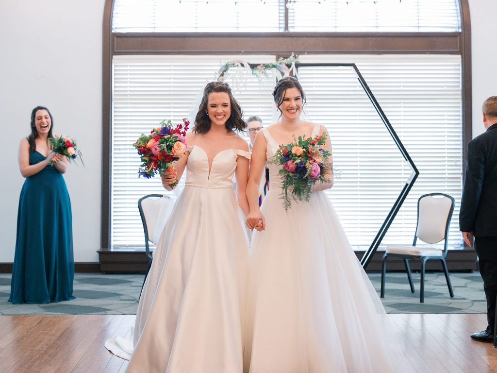 Colorful Treesdale Golf & Country Club Wedding | Burgh Brides | Anne Troxel Photography