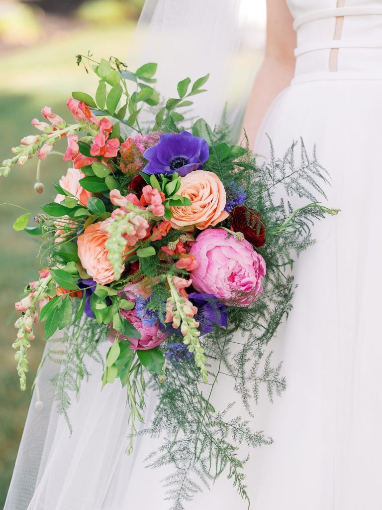 Colorful Treesdale Golf & Country Club Wedding | Burgh Brides | Anne Troxel Photography