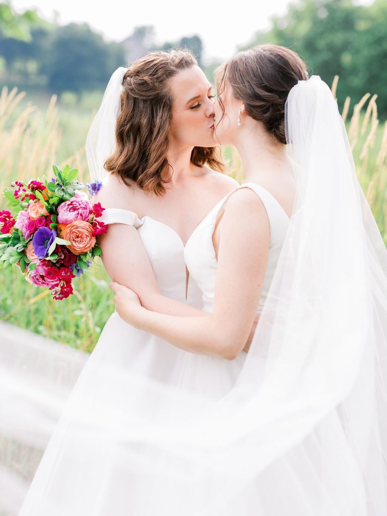 Colorful Treesdale Golf & Country Club Wedding | Burgh Brides | Anne Troxel Photography