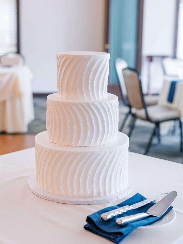 Colorful Treesdale Golf & Country Club Wedding | Burgh Brides | Anne Troxel Photography