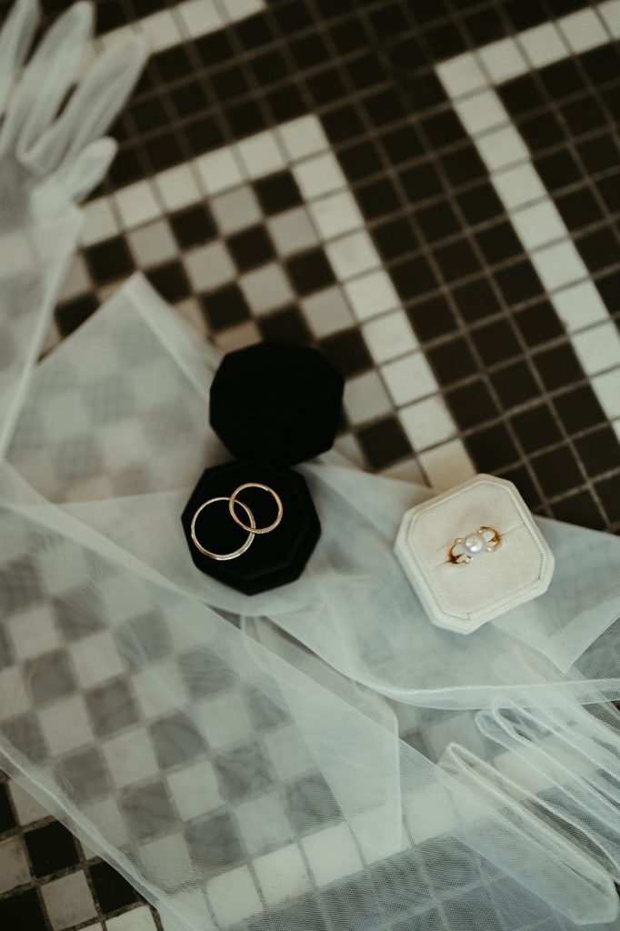 Art Deco Inspired Wedding at The George Washington Hotel | Burgh Brides | Liza Kirk Photography