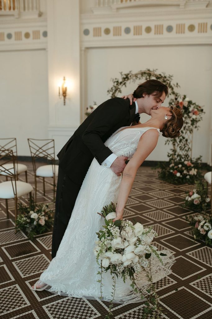 Art Deco Inspired Wedding at The George Washington Hotel | Burgh Brides | Liza Kirk Photography