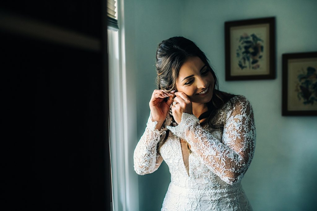 Literary Inspired Wedding at Sanaview Farms | Burgh Brides | Jill Gearhart Photography