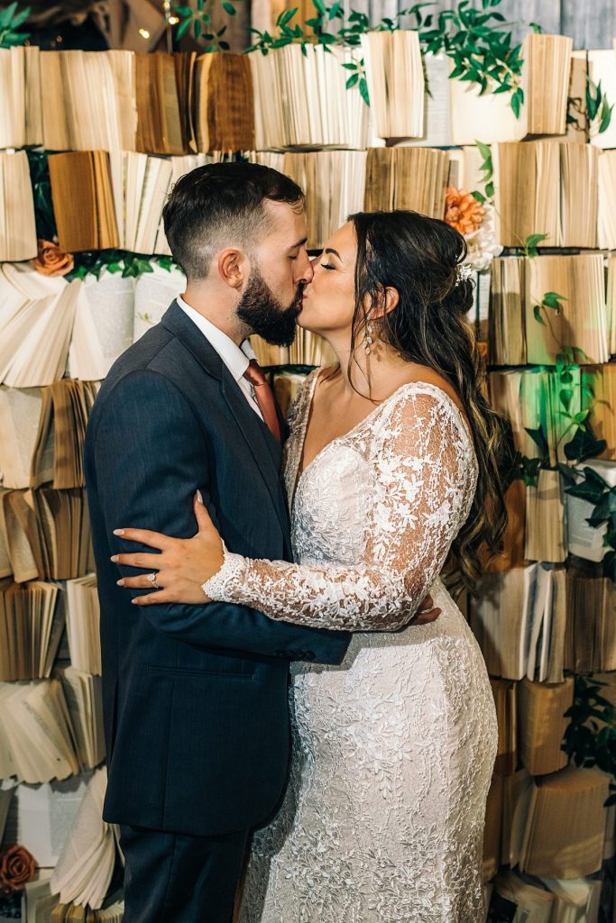Literary Inspired Wedding at Sanaview Farms | Burgh Brides | Jill Gearhart Photography