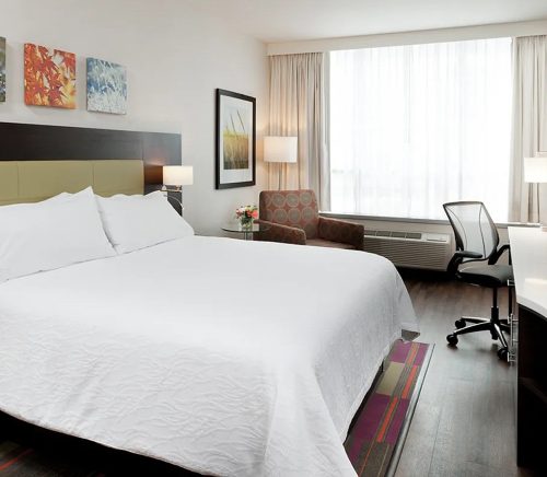 Hilton Garden Inn Pittsburgh Downtown | Pittsburgh Wedding Accommodations | Burgh Brides