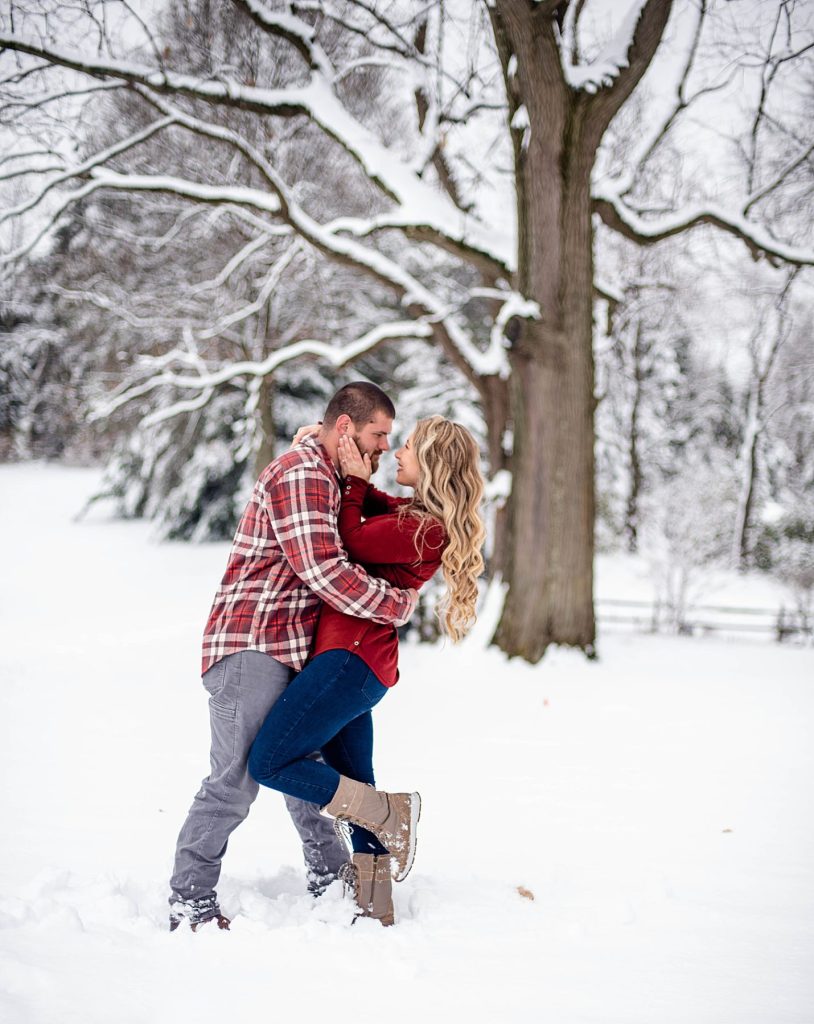 Impromptu Winter Engagement Shoot Chases New Fallen Snow | Burgh Brides | Kashia Lee Photography