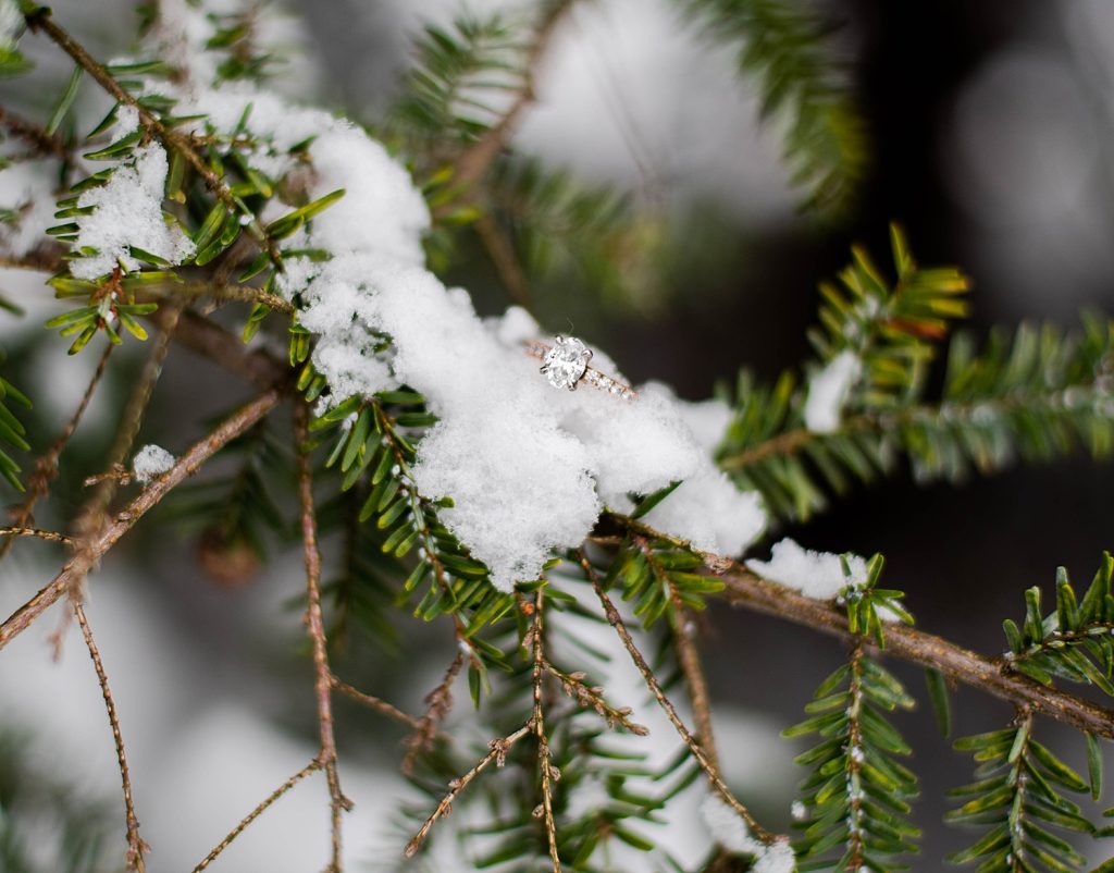 Impromptu Winter Engagement Shoot Chases New Fallen Snow | Burgh Brides | Kashia Lee Photography