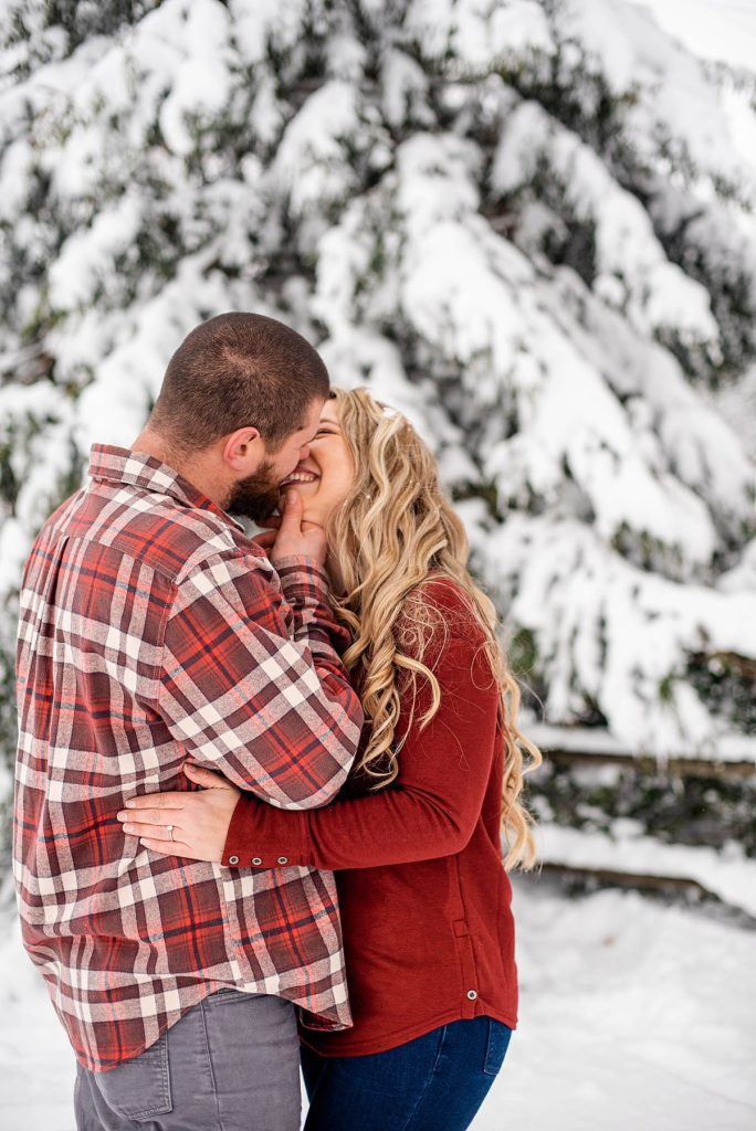 Impromptu Winter Engagement Shoot Chases New Fallen Snow | Burgh Brides | Kashia Lee Photography