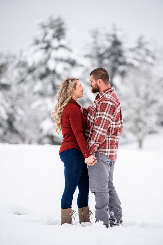 Impromptu Winter Engagement Shoot Chases New Fallen Snow | Burgh Brides | Kashia Lee Photography