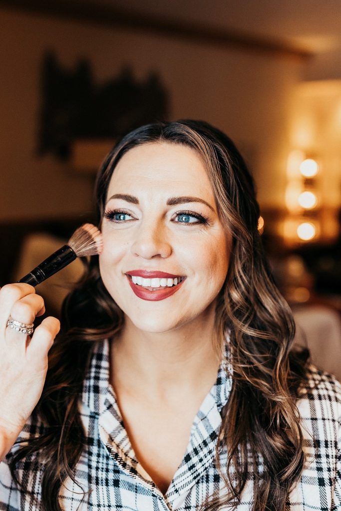 Snowy But Warm Seven Springs Wedding | Burgh Brides | Alyssa Vanston Photography