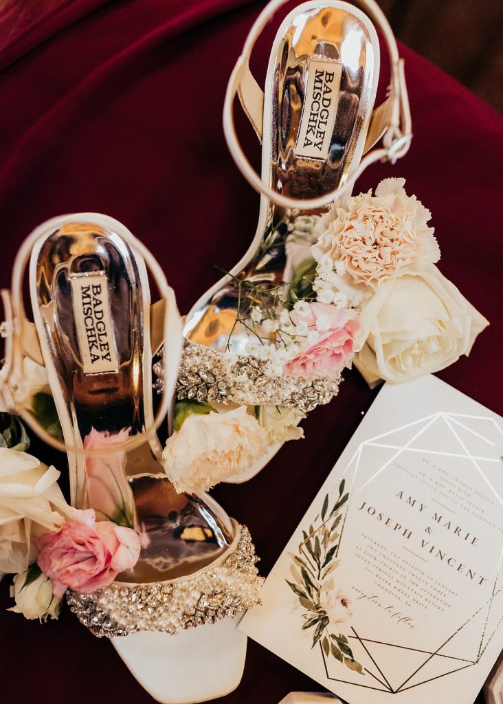 Snowy But Warm Seven Springs Wedding | Burgh Brides | Alyssa Vanston Photography
