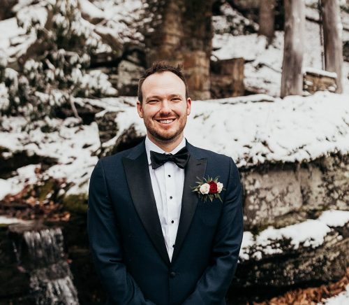 Snowy But Warm Seven Springs Wedding | Burgh Brides | Alyssa Vanston Photography