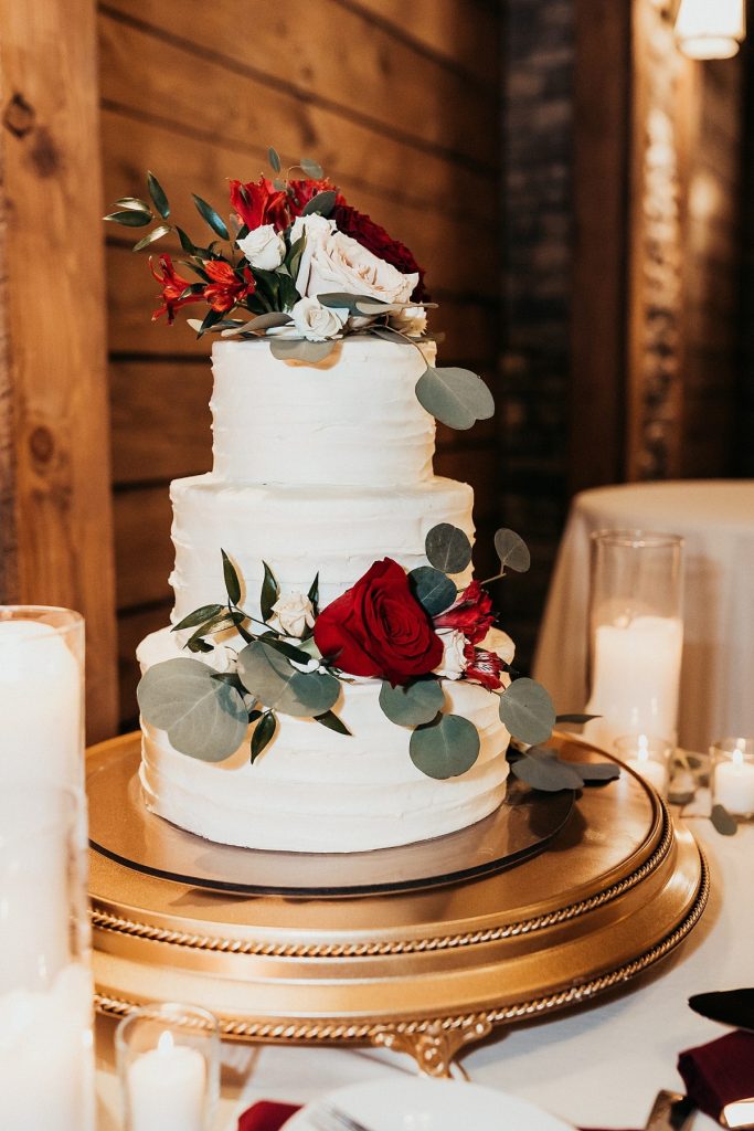 Snowy But Warm Seven Springs Wedding | Burgh Brides | Alyssa Vanston Photography